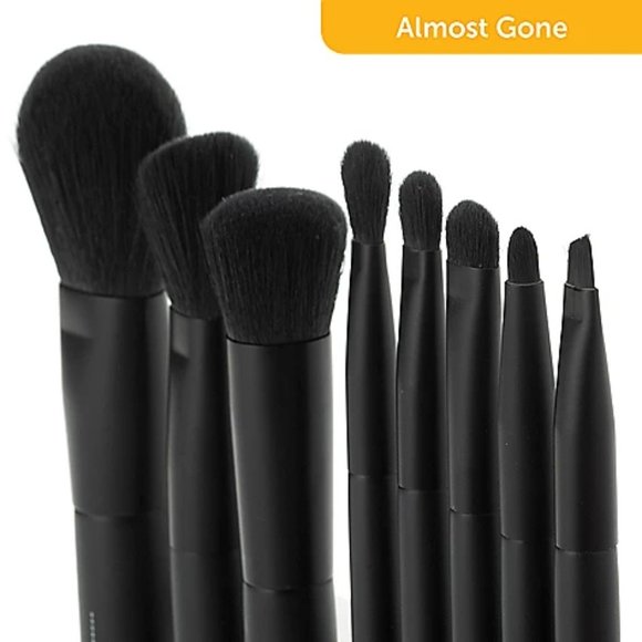 Ready to Wear Face & Eye Brushes - Picture 2 of 10